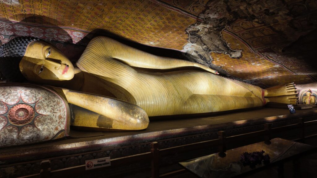 ダンブッラ石窟寺院